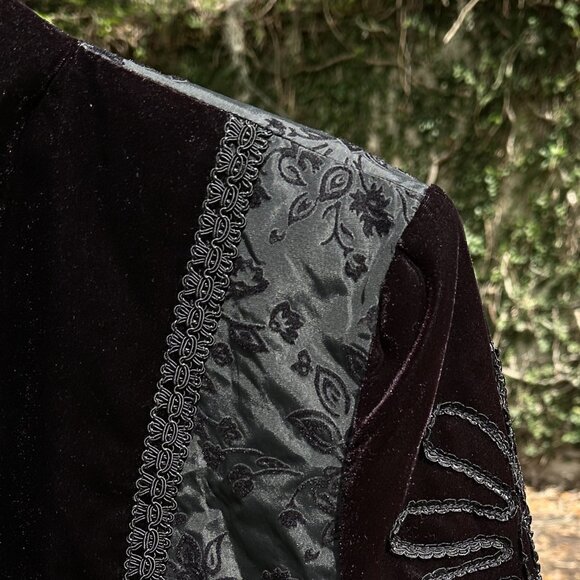 CITY GIRL by Nancy Bolen Black Velvet Embroidered Crop Jacket (8) - Goth - Picture 2 of 16